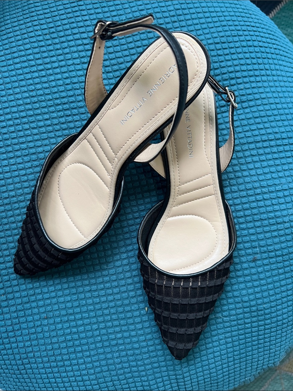 Adrienne Vittadini Black Pointed Slingback Mules Kitten Heel, stretchy!